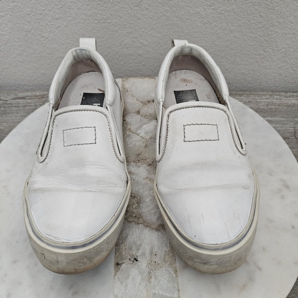Golden Goose White and Gray Sneakers with Silver Star - Picture 2 of 11
